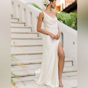 Watters Mirall 61306B Gown, size 12 with alterations